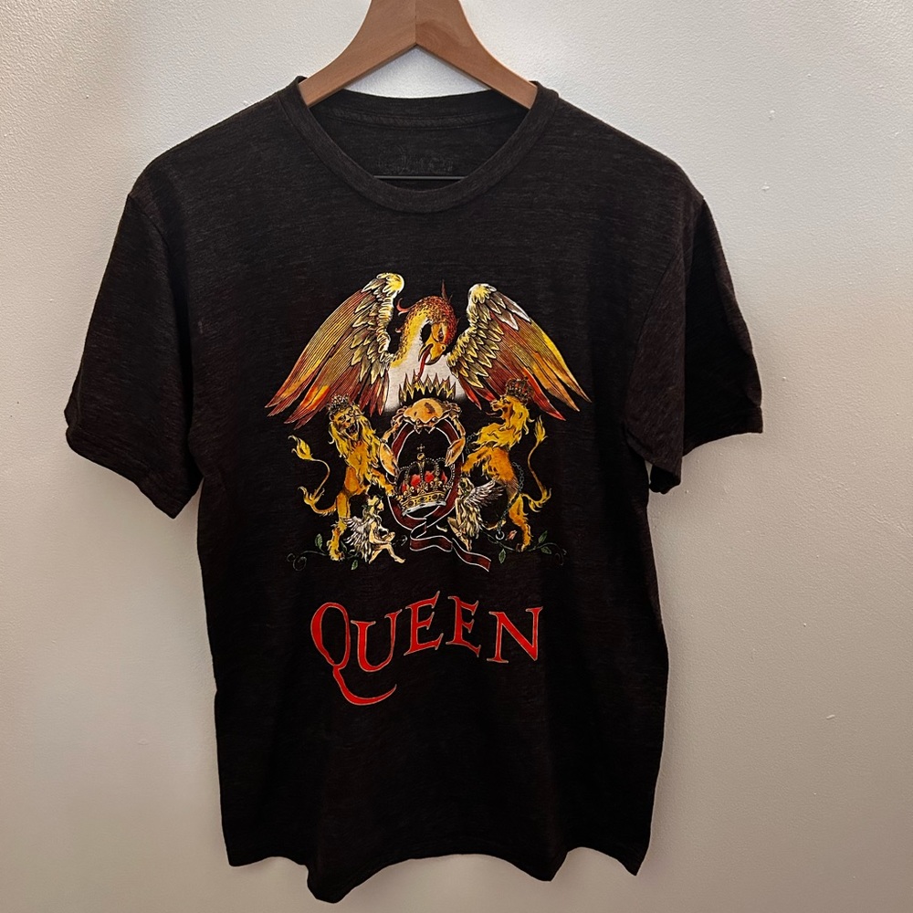 Queen T Shirt  Merchandise Short Sleeve Crew Neck